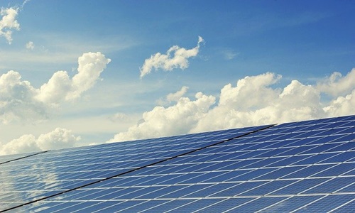 Castillo, Amp， & CS能源合作伙伴在纽约提供太阳能项目