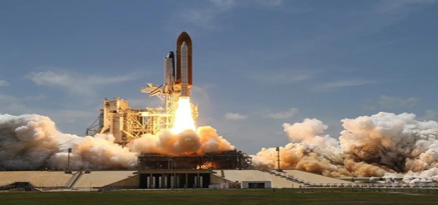美国宇航局宇航员乘坐猎鹰9号火箭前往国际空间站执行演示2任务